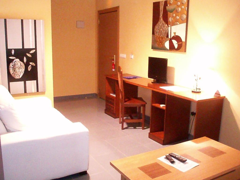 Hotel Topacio Valladolid Zimmer foto